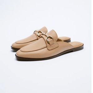 NWT Low-Heeled Leather Mules with Buckle.